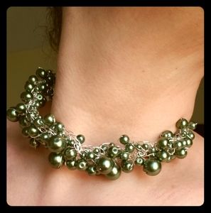 Unique Faux-Pearl Necklace